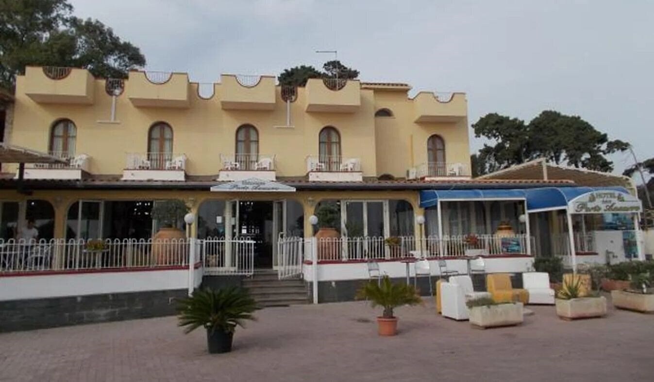 Hotel Porto Azzurro 3*